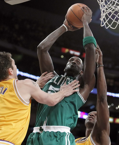 科比瘋狂41分隆多16助攻 凱爾特人全面爆發勝湖人