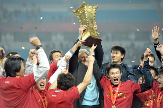 足協(xié)杯：天津泰達(dá)2:1戰(zhàn)勝山東魯能首次捧杯