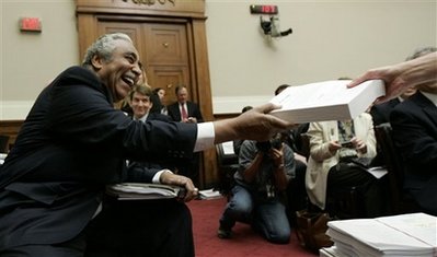 Dems win approval of health bill in committee