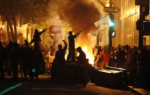 US veteran injured in Oakland clashes with police
