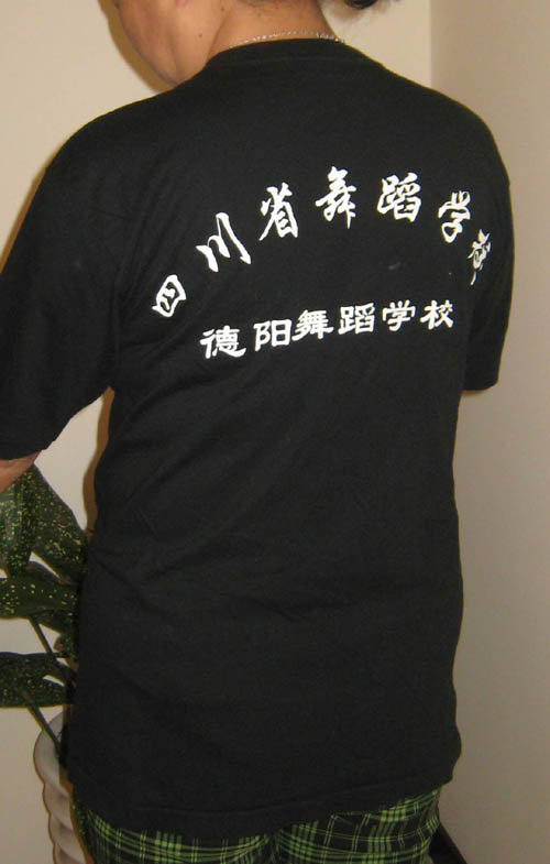 地震災區志愿者衣服集匯（組圖）