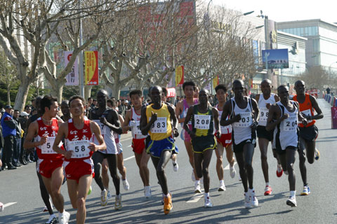 第23屆大連國際馬拉松鳴槍開賽