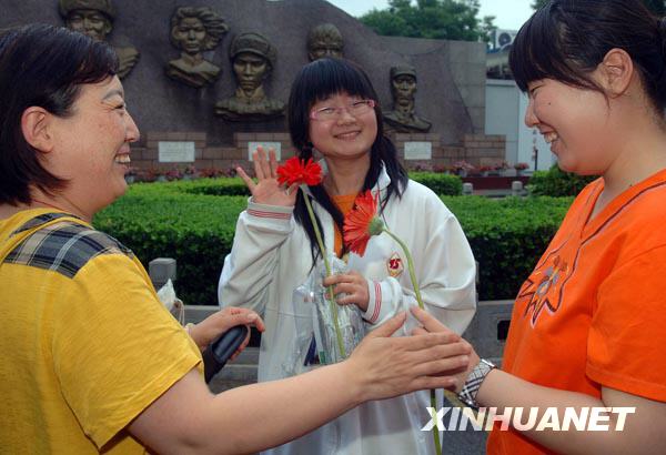 部分地區高考結束[組圖]