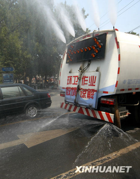 熱浪席卷全國(guó)17省市 多地區(qū)高溫超40℃(圖)