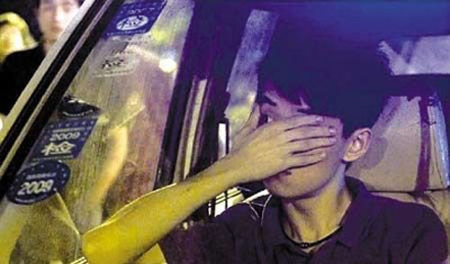 杭州法院證實(shí)杭州飚車案被告人胡斌身份確認(rèn)無(wú)疑