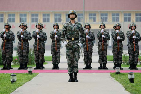 北京衛戍區警衛三師向中外記者開放[組圖]